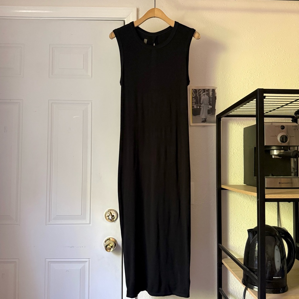 Enza Costa silk viscose Lycra black twist cutout back sleeveless tee‎ midi dress